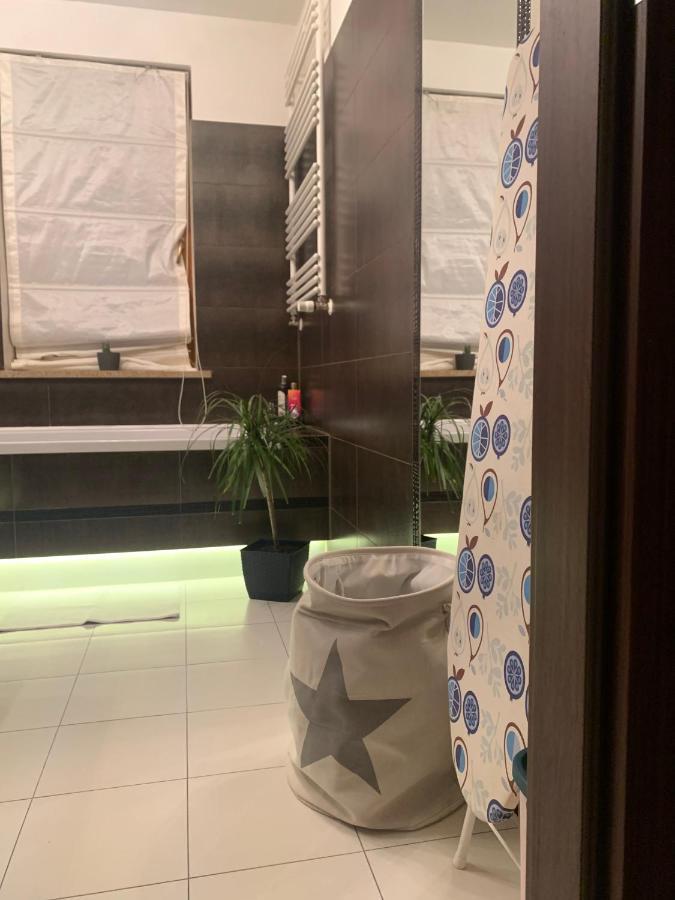 Uroczy Apartament W Centrum Miasta Szczecin Extérieur photo